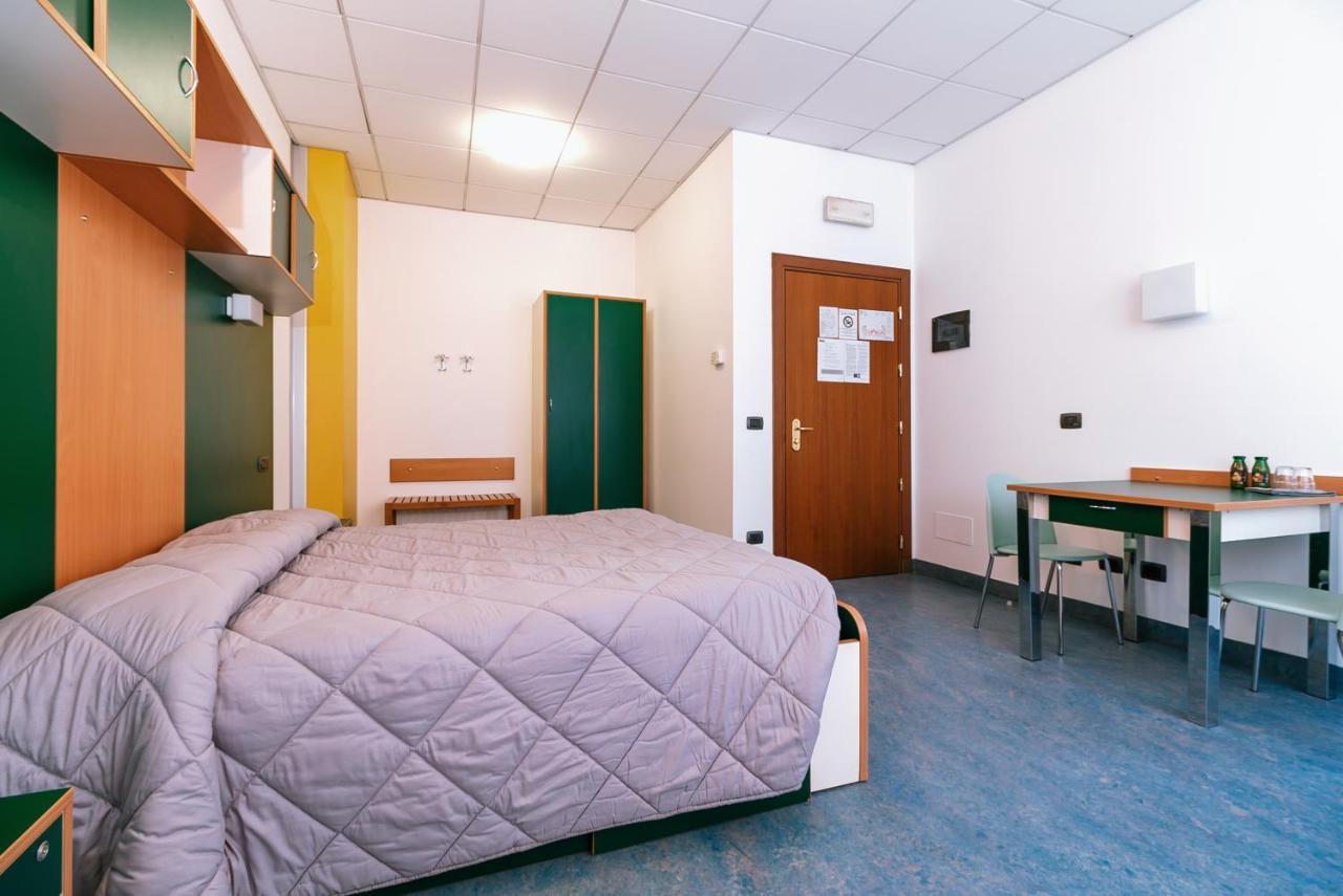 Hostal Open011