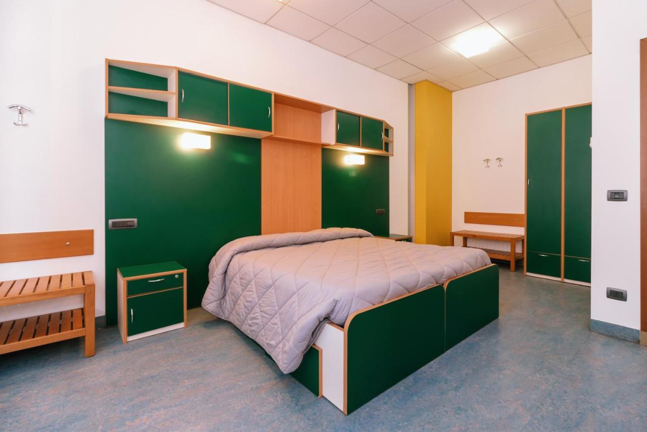 Open011 Hostal